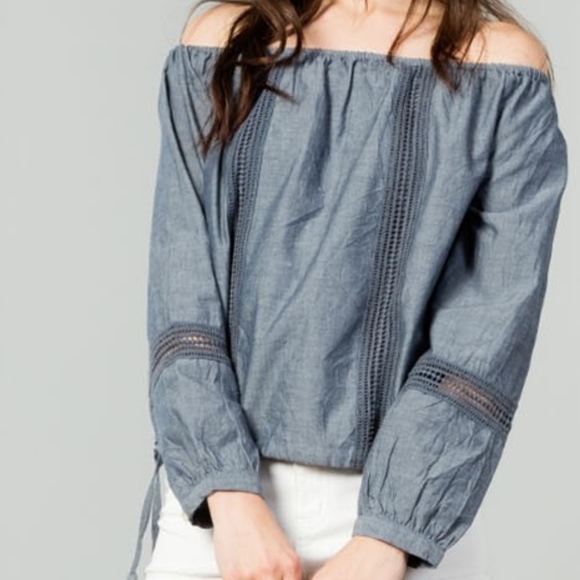 Last 1! NWT Off-the-Shoulder Chambray Top - Picture 3 of 8
